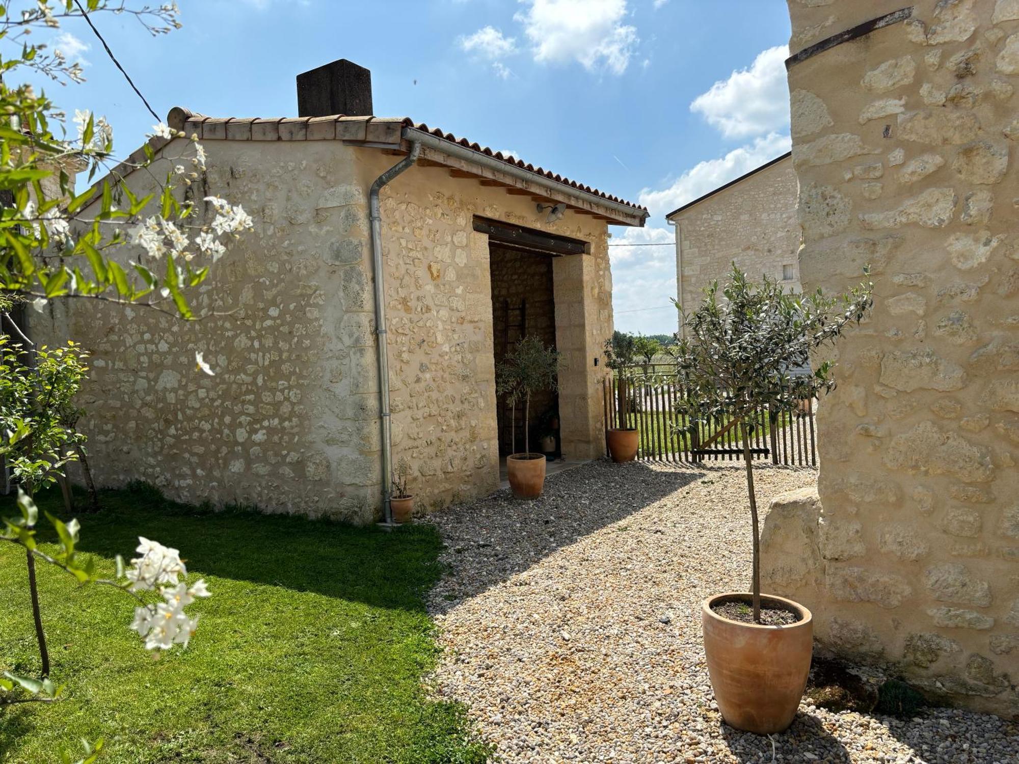 Chateau La Fon Du Berger Saint-Sauveur  Dış mekan fotoğraf